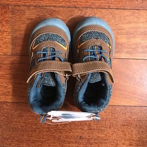 Toddler Size 7 Athletic Sneakers